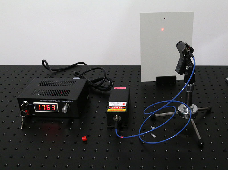 750nm 1~1000mW Multimode 섬유 결합 레이저 IR 레이저 소스